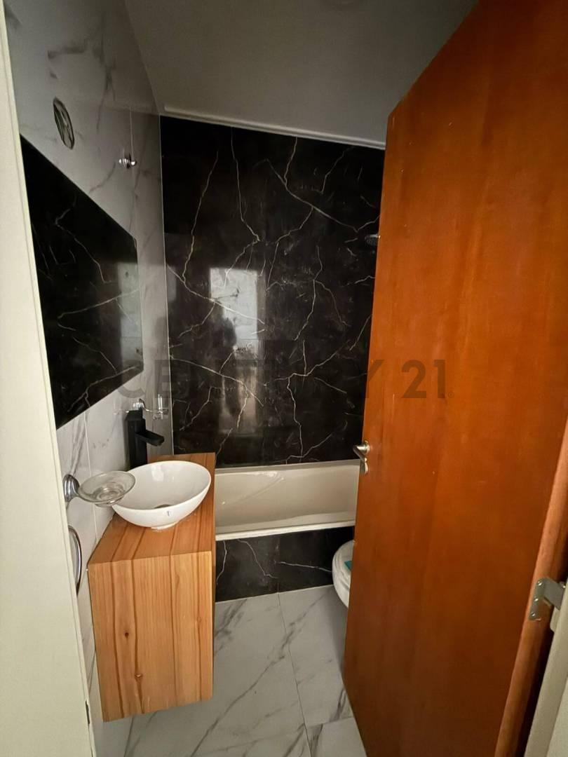 Foto de 39 ENTRE 117 Y 118 PH 1 DORMITORIO EN ALQUILER CON COCHERA CUBIERTA LA, imagen 3