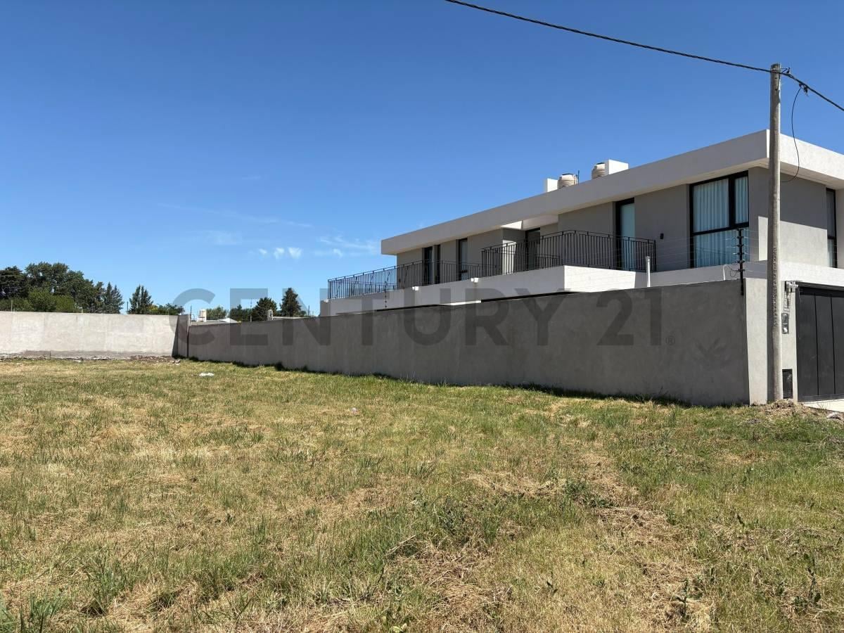 Foto de LOTE EN VENTA EN LA PLATA BARRIO DON ALBERTO vendo lote la plata barrio, imagen 4