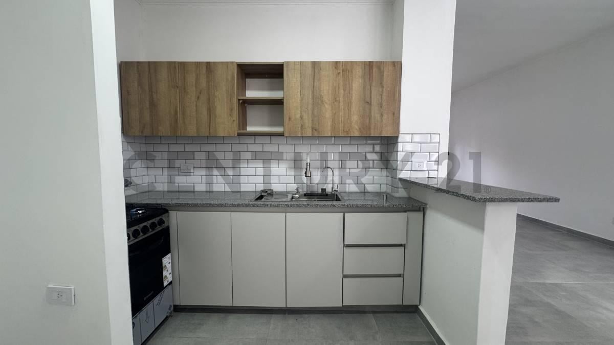 Foto de PH EN VENTA EN LA PLATA DE 3 DORMITORIOS REFACCIONADO, imagen 4