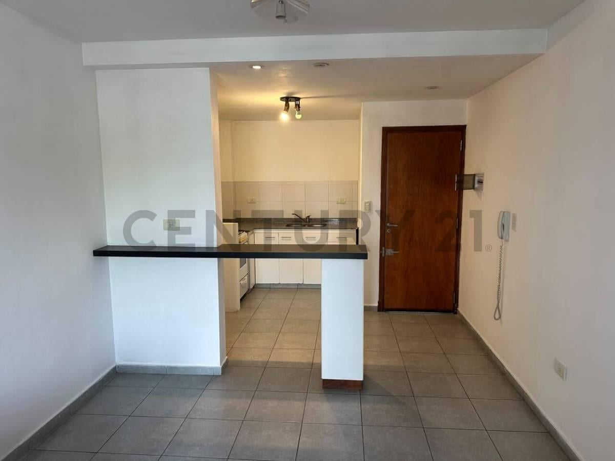 Foto de Departamento de 1 dormitorio en venta en La Plata, imagen 2
