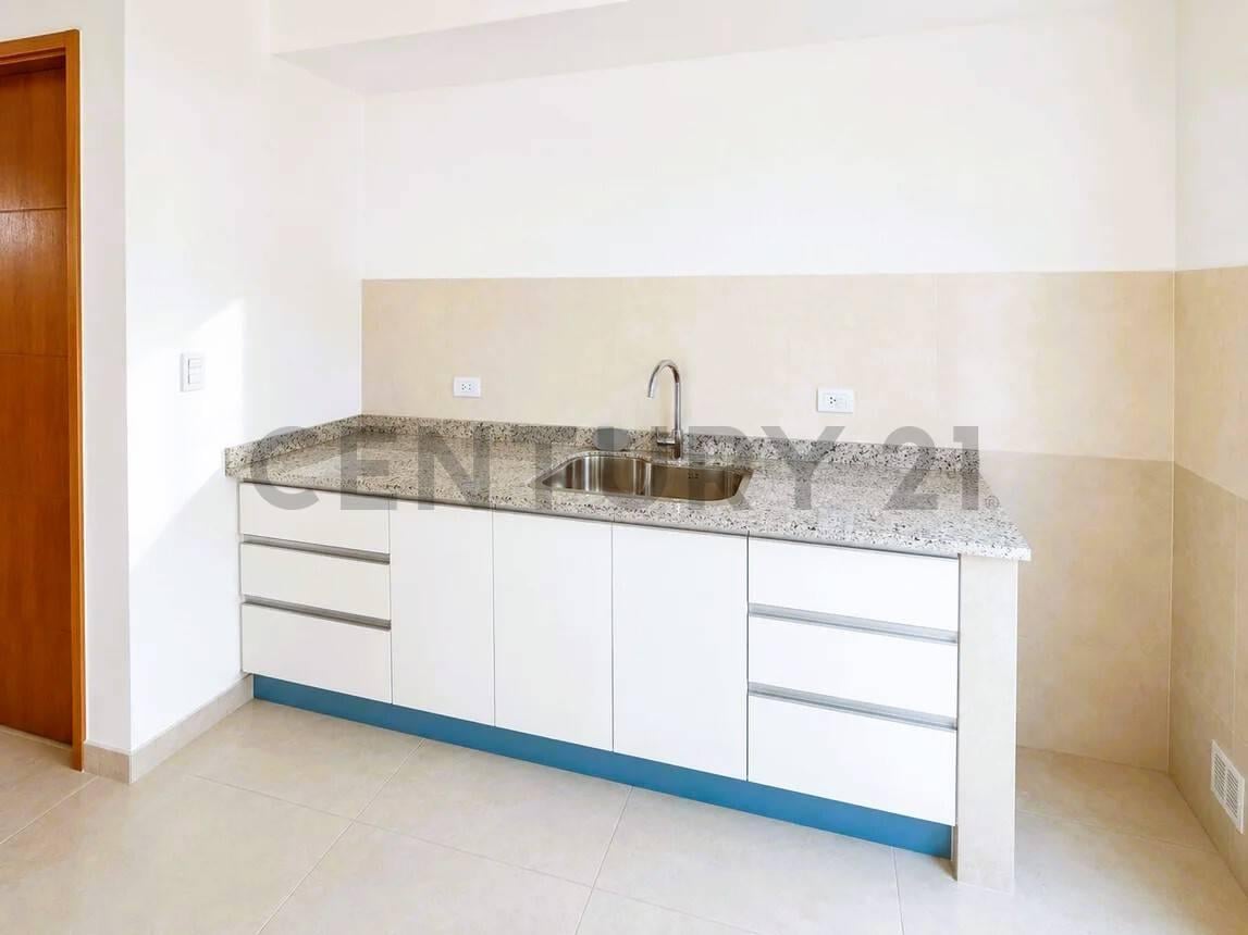 Foto de CASA DUPLEX EN VENTA EN LA PLATA A ESTRENAR DE 2 DORMITORIOS Y COCHERA, imagen 3