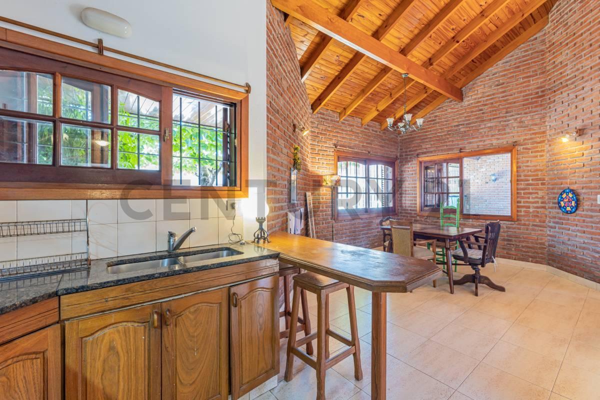 Foto de CASA EN VENTA EN TOLOSA 3 DORMITORIOS, imagen 3