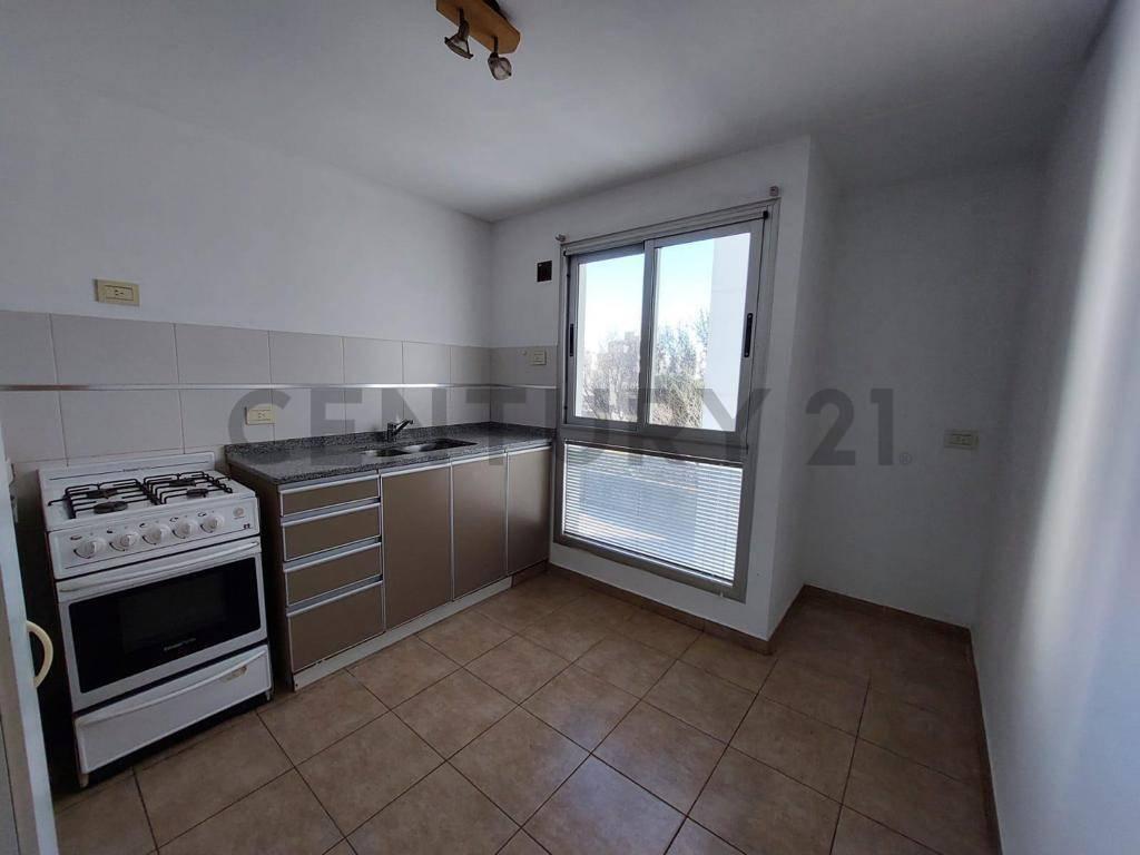 Foto de Departamento en alquiler en La Plata, imagen 4