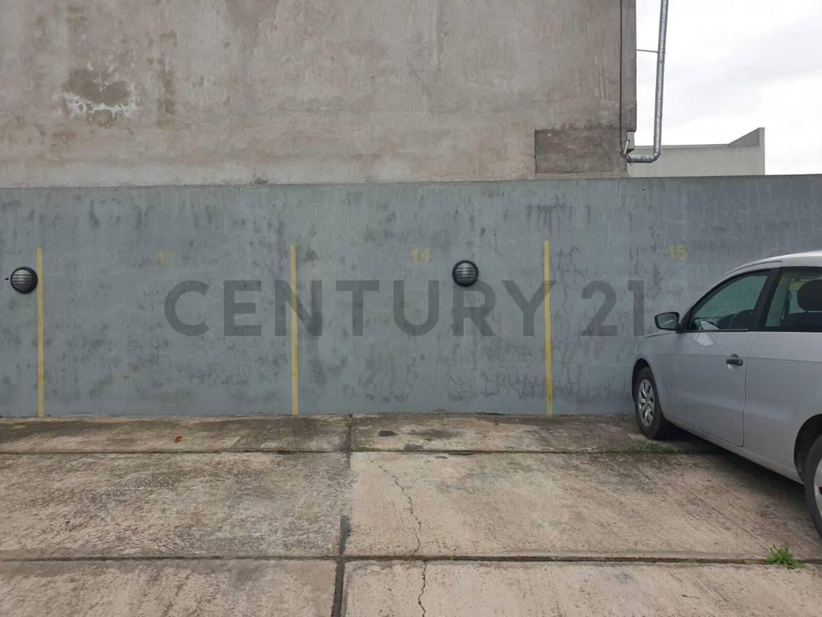 Foto de Cochera en venta en La Plata zona La Loma, imagen 1