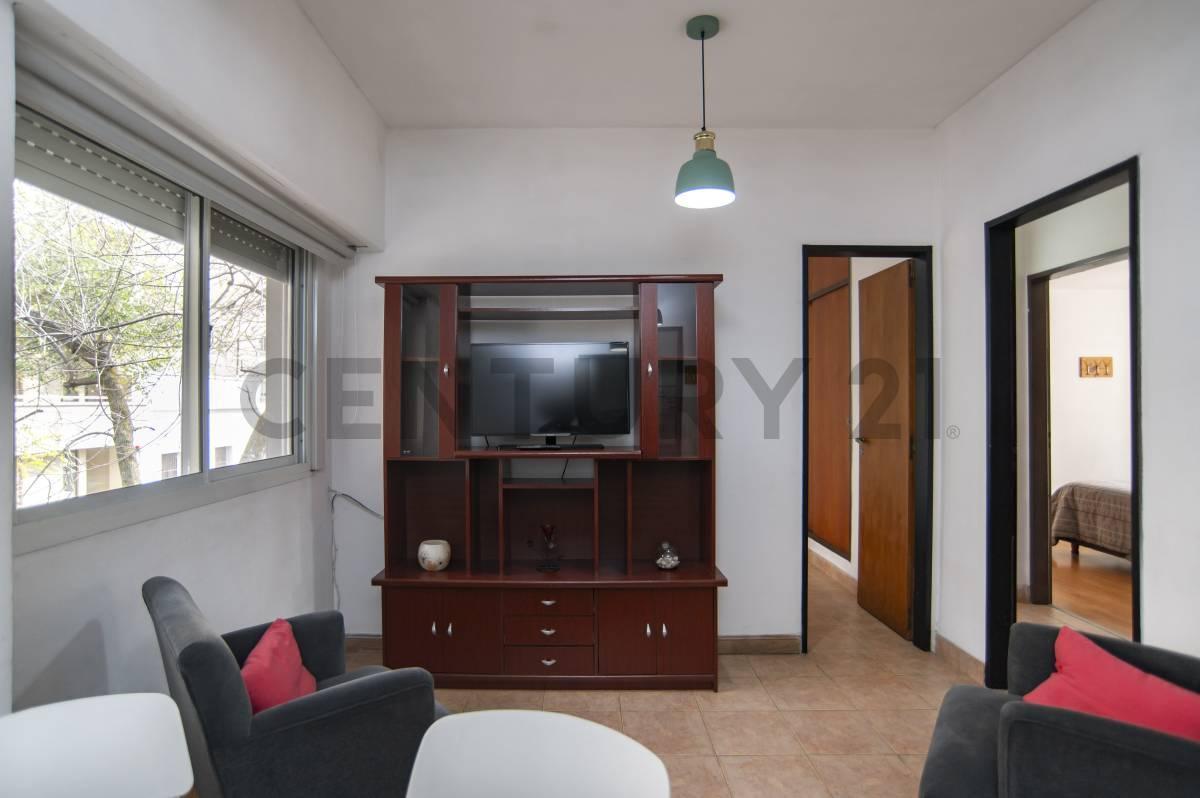 Foto de Departamento en venta en La Plata de dos dormitorios zona Pasaje Rodrigo, imagen 2