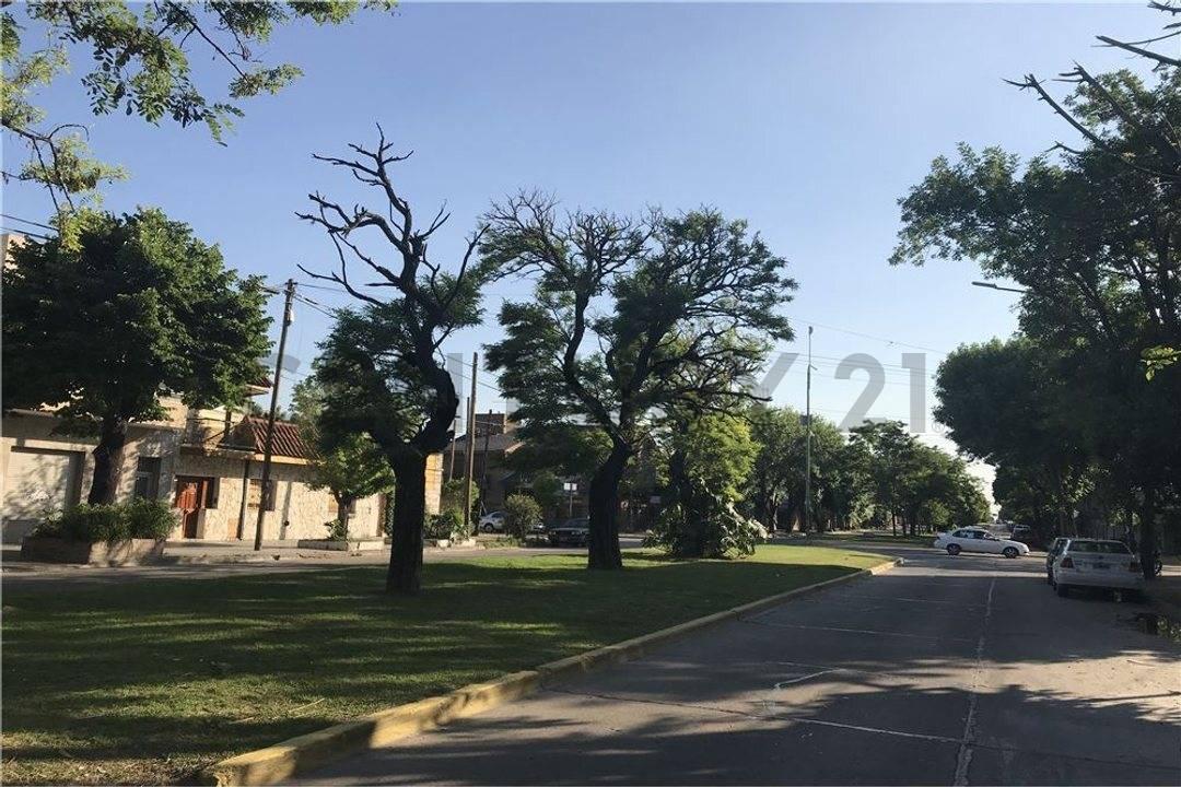 Foto de Lote en venta en La Plata, imagen 2