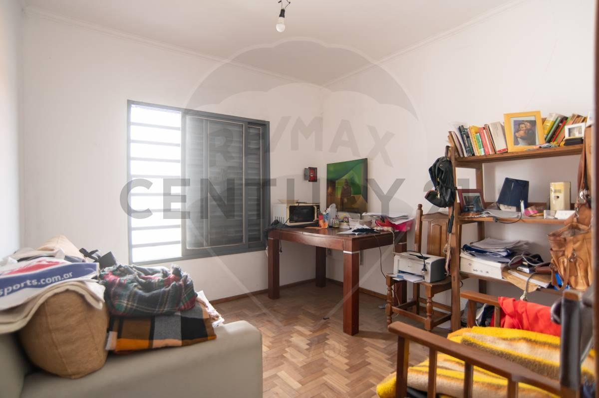 Foto de CASA EN VENTA 3 DORMITORIOS CON LOCAL COMERCIAL, imagen 3