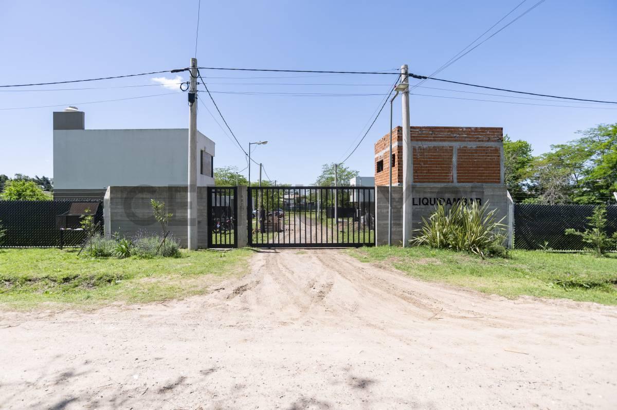 Foto de LOTE EN VENTA 10 x27 Barrio Liquidambar, La Plata, imagen 1