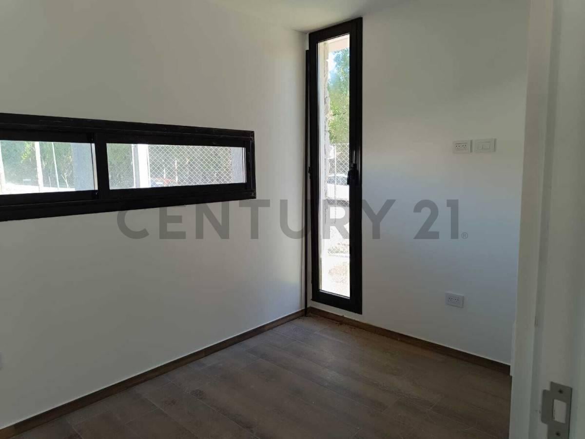 Foto de CASA EN VENTA BARRIO EL QUIMILAR - CITY BELL, imagen 2
