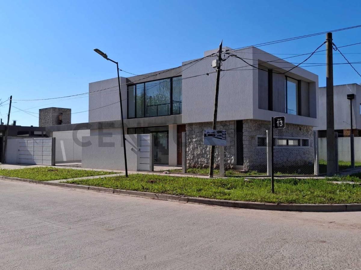Foto de CASA EN VENTA BARRIO EL QUIMILAR - CITY BELL, imagen 1