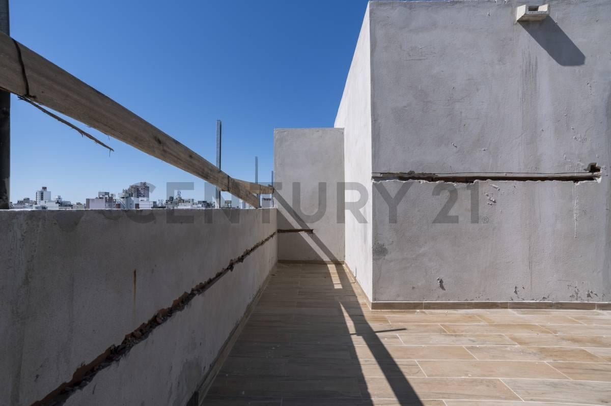 Foto de DEPARTAMENTO EN VENTA EN LA PLATA TIPO TRIPLEX CON TERRAZA PRIVADA, imagen 4