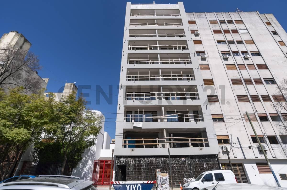 Foto de DEPARTAMENTO EN VENTA EN LA PLATA TIPO TRIPLEX CON TERRAZA PRIVADA, imagen 2