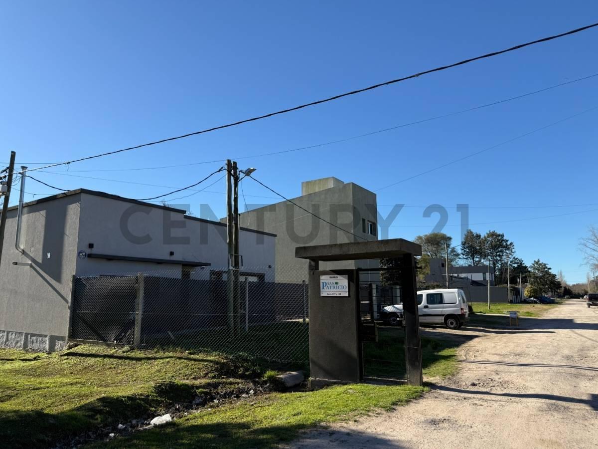 Foto de LOTE EN VENTA EN LA PLATA BARRIO SAN PATRICIO - HERNANDEZ, imagen 2