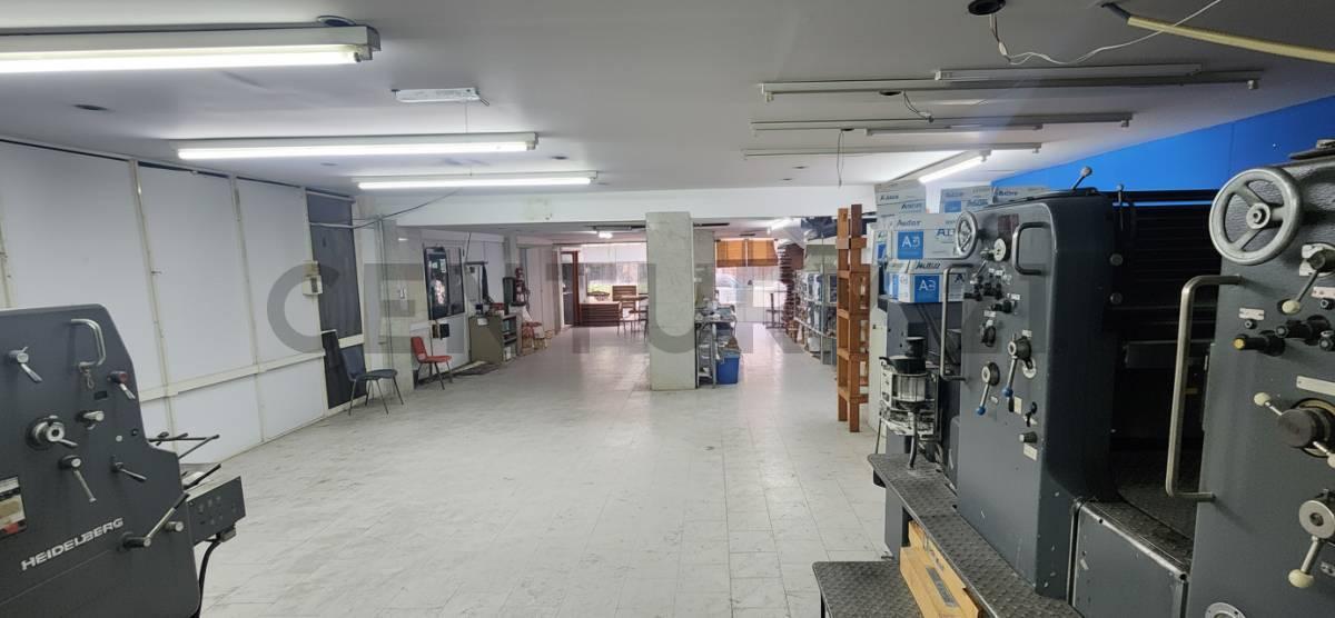 Foto de Local en Venta en La Plata Sobre Avenida, imagen 2