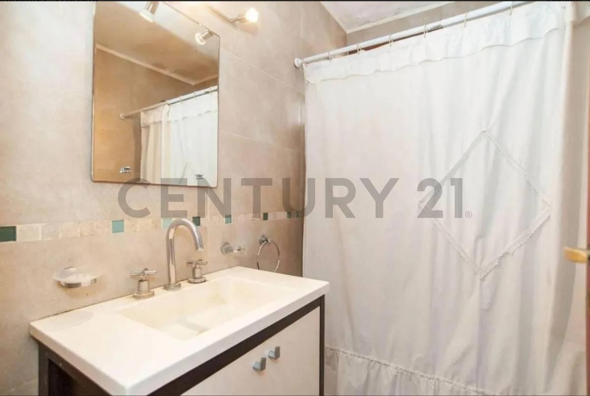 Foto de Casa en Venta en La Plata 4 dormitorios, imagen 4