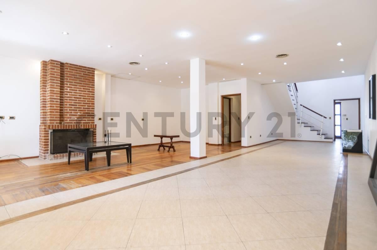 Foto de Casa en venta en Gonnet 5 habitaciones y piscina, imagen 4