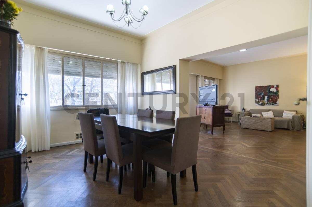 Foto de Departamento en venta en La Plata de 4 dormitorios, imagen 1