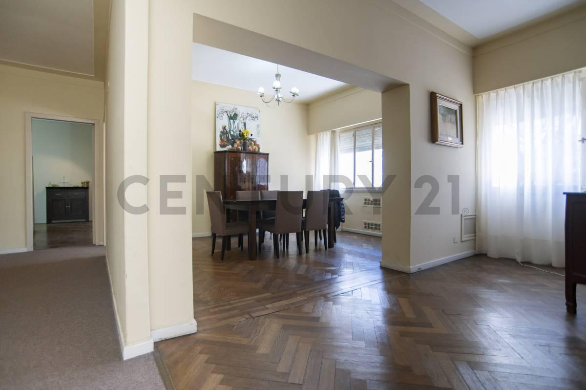 Foto de Departamento en venta en La Plata de 4 dormitorios, imagen 4