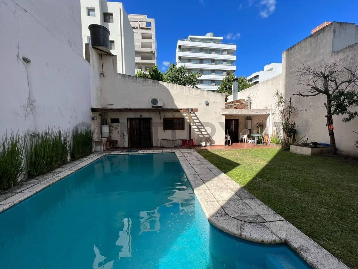 Foto de Casa en venta en La Plata, imagen 2