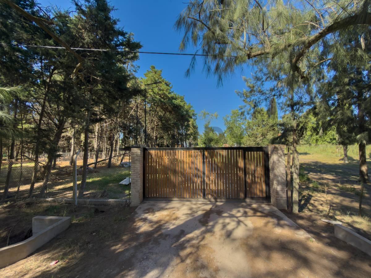 Foto de LOTE EN VENTA EN LA PLATA EN BARRIO CERRADO, imagen 3