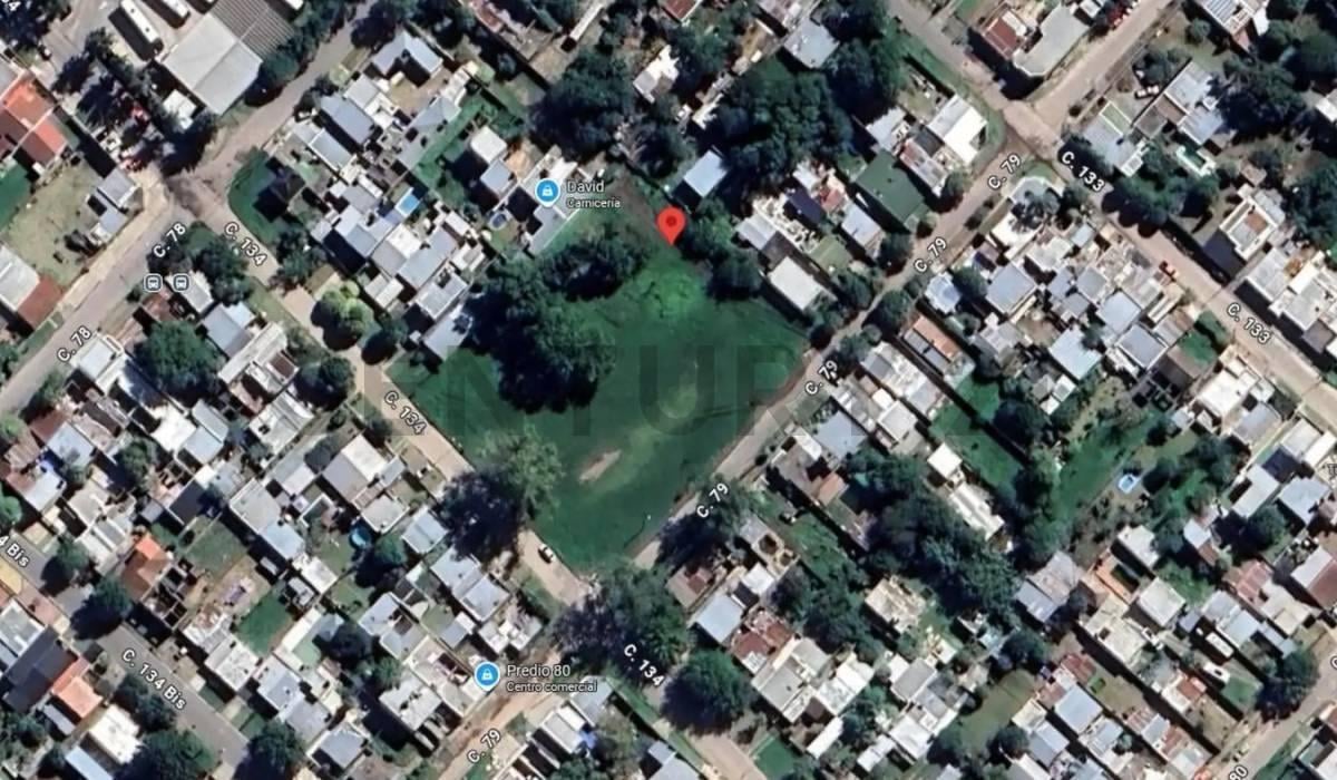 Foto de LOTE EN VENTA - ALTOS DE SAN LORENZO, imagen 1