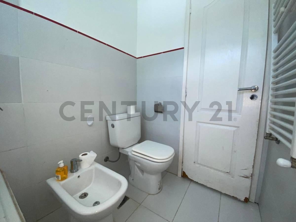 Foto de Casa Duplex en venta 2 dormitorios, cochera, imagen 3