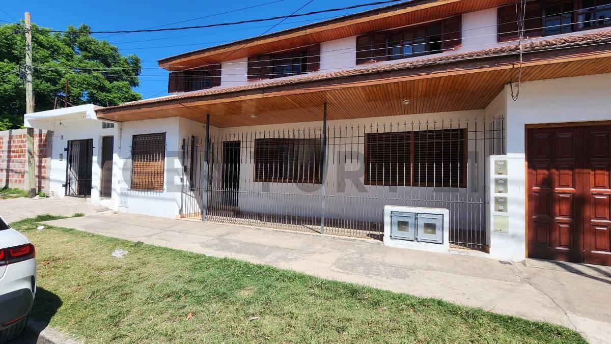 Foto de CASA EN VENTA EN LA PLATA (EN BLOQUE, DE 6 DORMITORIOS), imagen 2