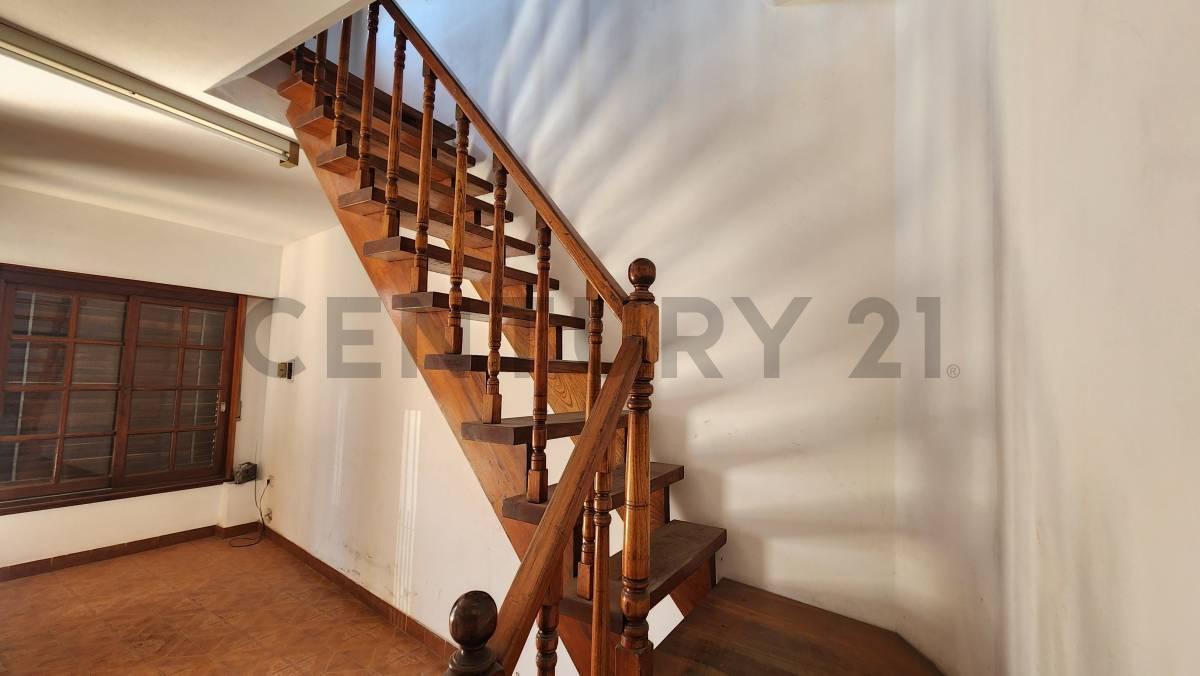 Foto de CASA EN VENTA EN LA PLATA (EN BLOQUE, DE 6 DORMITORIOS), imagen 4