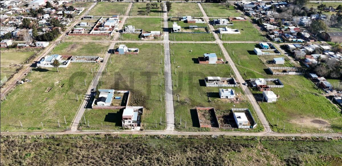 Foto de Lote en venta en La Plata Barrio Las Cortaderas, imagen 1