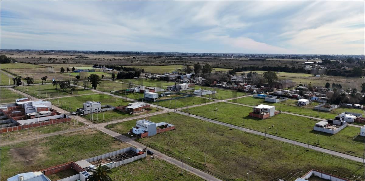 Foto de Lote en venta en La Plata Barrio Las Cortaderas, imagen 4