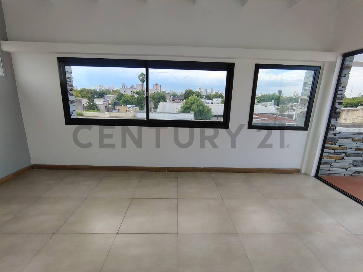 Foto de DEPARTAMENTO EN VENTA EN LA PLATA 2 DORMITORIOS COCHERAS Y TERRAZA, imagen 2