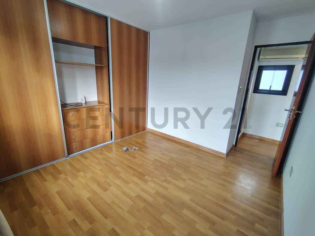 Foto de DEPARTAMENTO EN VENTA EN LA PLATA 2 DORMITORIOS COCHERAS Y TERRAZA, imagen 3