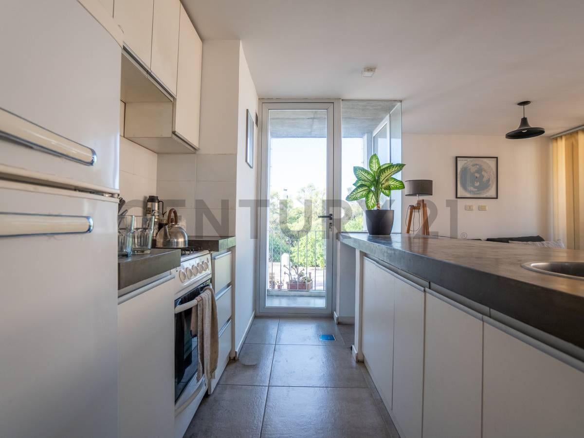 Foto de DEPARTAMENTO EN VENTA EN LA PLATA DE 1 DORMITORIO CON COCHERA, imagen 1