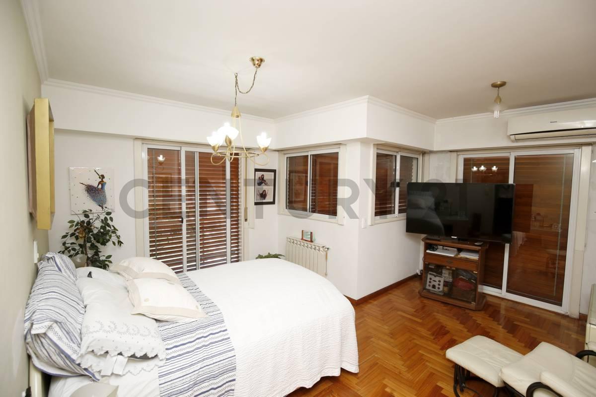 Foto de Departamento en venta La Plata 4 dormitorios, cochera, imagen 2
