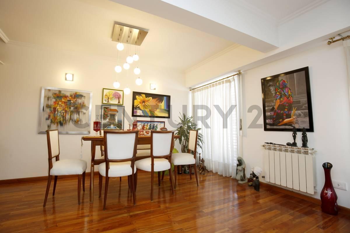 Foto de Departamento en venta La Plata 4 dormitorios, cochera, imagen 4