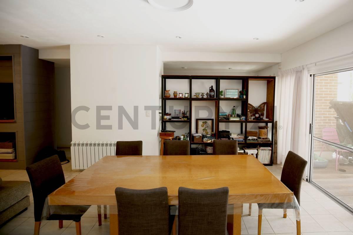 Foto de Casa en venta en City Bell de tres dormitorios, imagen 3