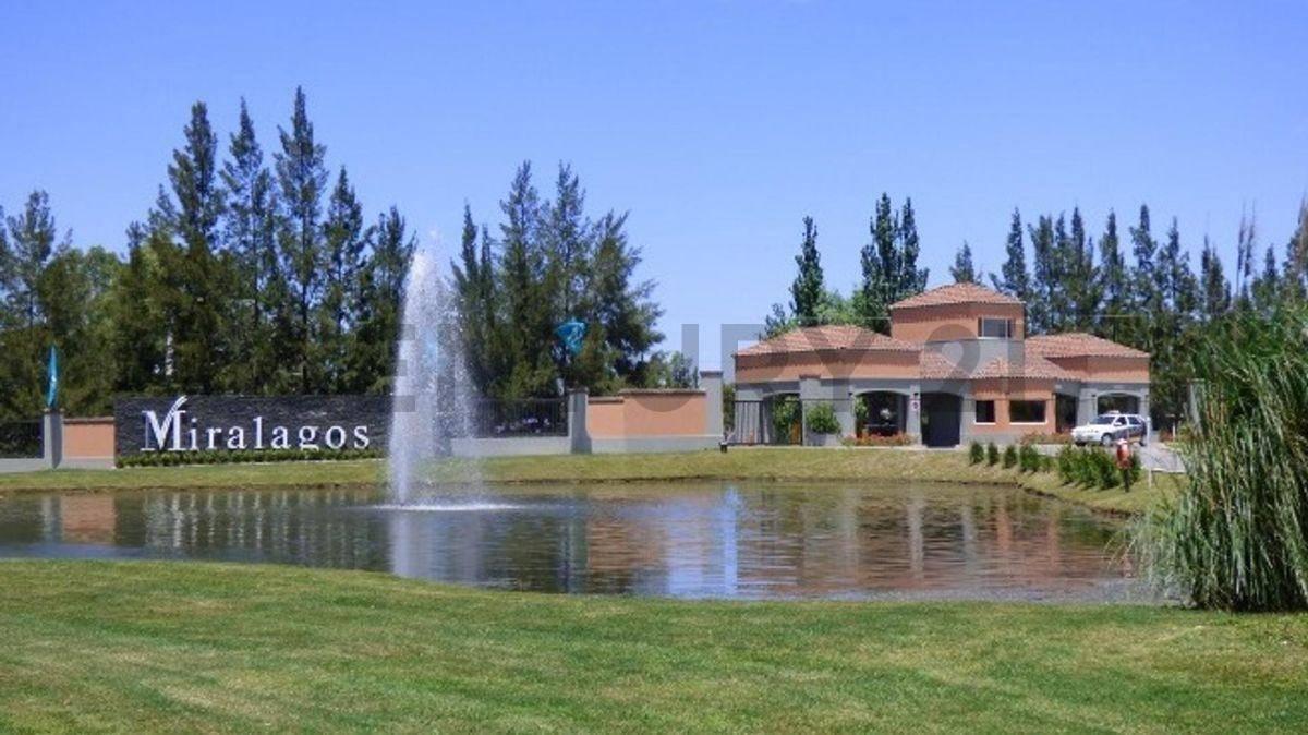 Foto de Lote en venta en Miralagos II con vista a la laguna, imagen 5
