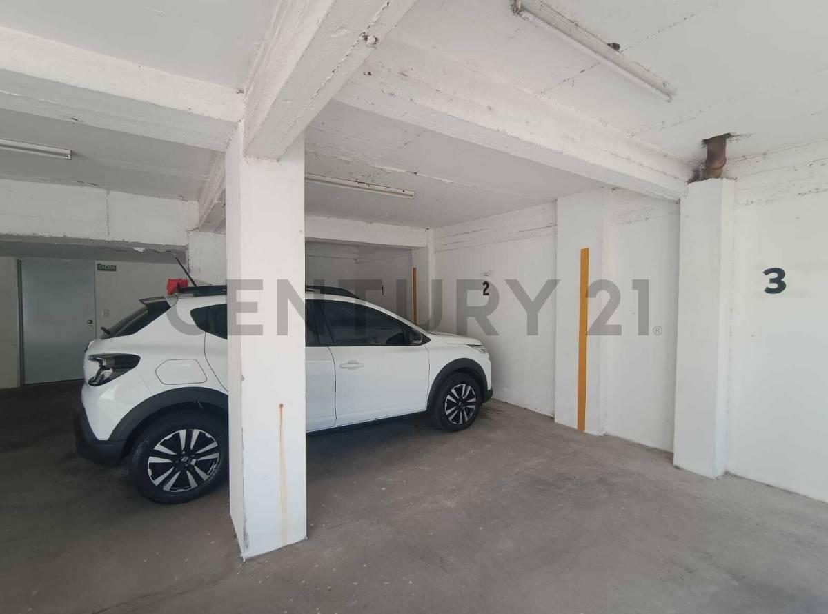 Foto de Cochera en venta en La Plata, imagen 2