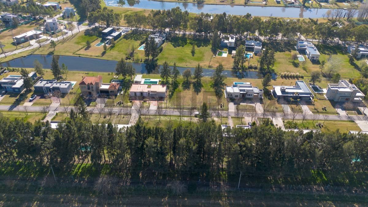 Foto de Lote en venta Miralagos en La Plata 1069 m², imagen 3