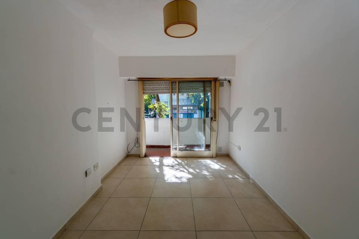 Foto de DEPARTAMENTO EN VENTA EN LA PLATA DE DOS DORMITORIOS EN CALLE 2 ESQ. 60, imagen 1