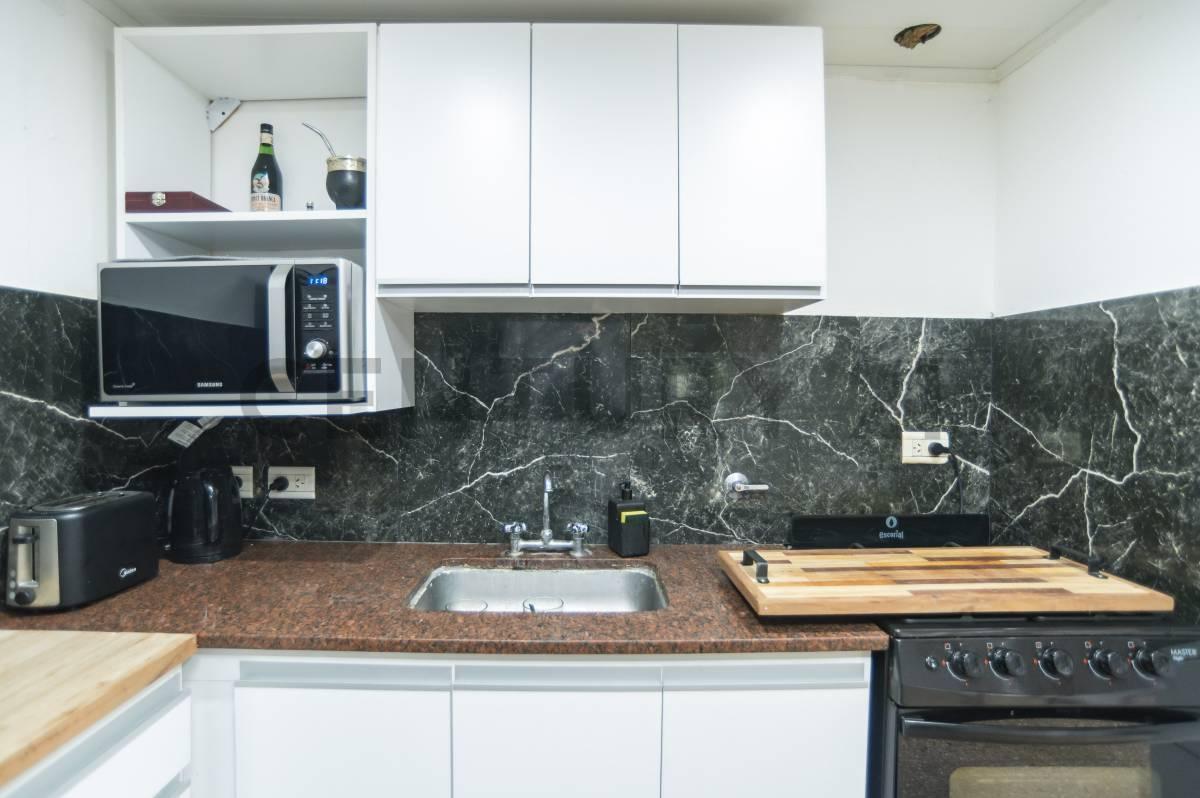Foto de Departamento en venta en La Plata de dos dormitorios y cochera, imagen 4