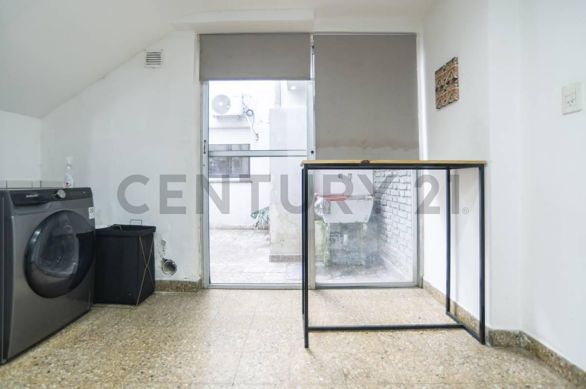 Foto de Departamento en venta en La Plata de dos dormitorios y cochera, imagen 5