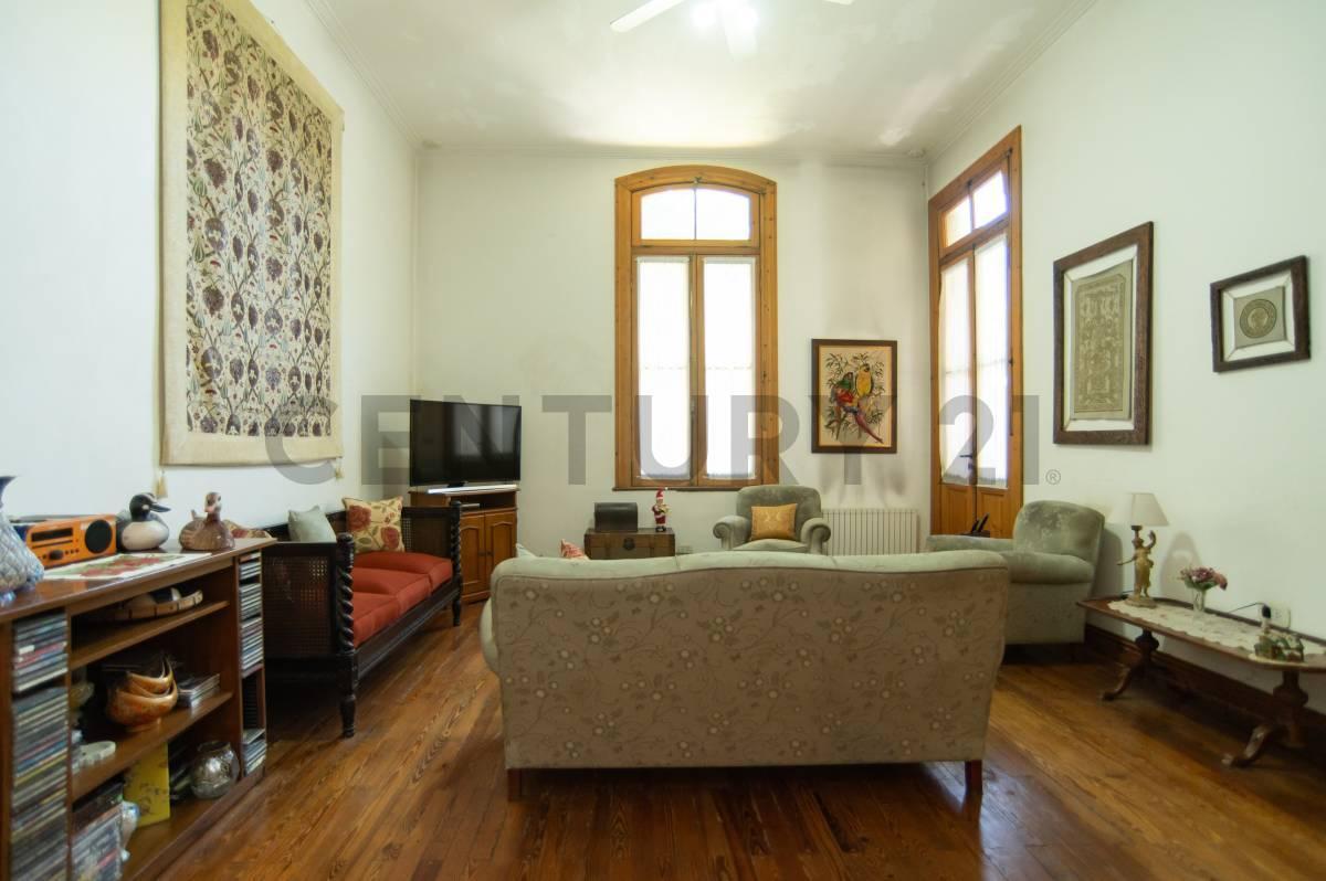 Foto de CASA EN VENTA LA PLATA 4 DORMITORIOS Y PISCINA, imagen 3