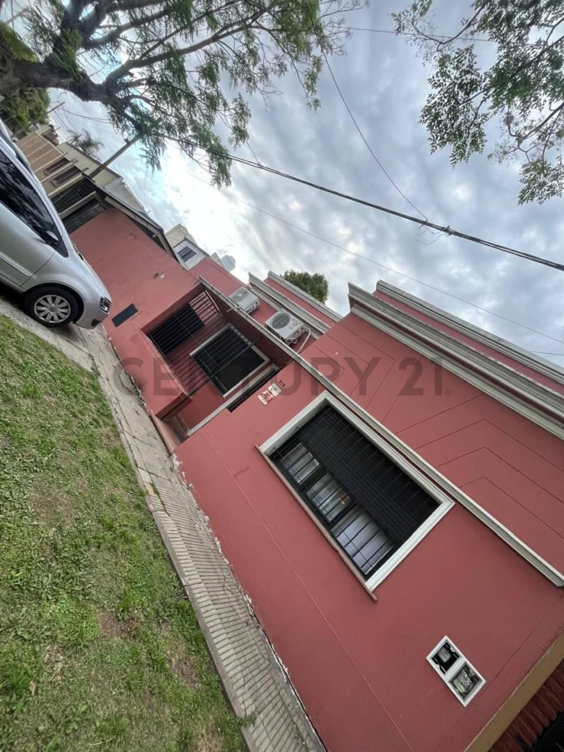 Foto de Casa en venta 3 dormitorios en Villa Elvira, La Plata, imagen 3
