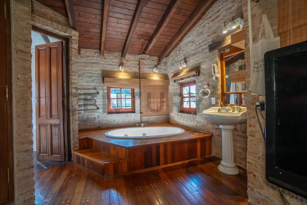 Foto de Casa quinta en venta en City Bell, imagen 3