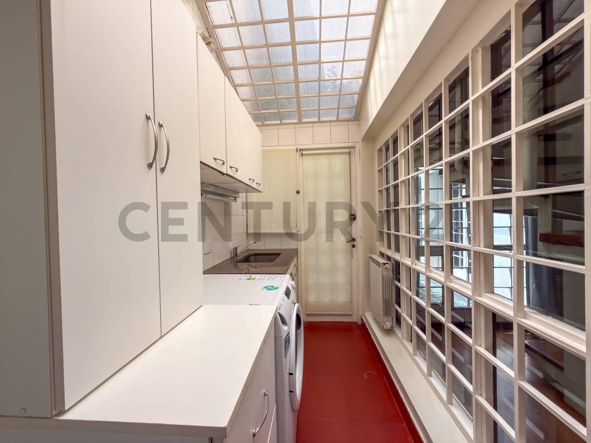 Foto de CASA EN VENTA - 3 DORMITORIOS - PARQUE -PLAZA MALVINAS, imagen 5