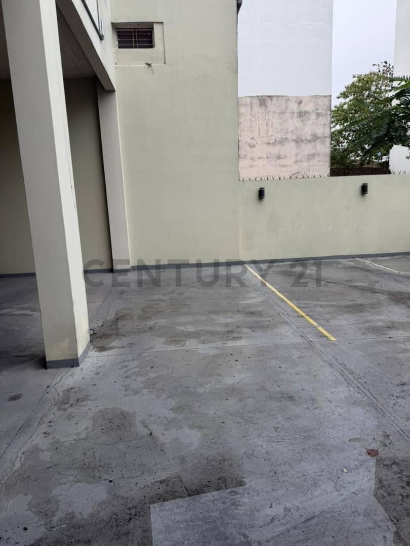 Foto de Cochera descubierta en venta en La Plata, imagen 1