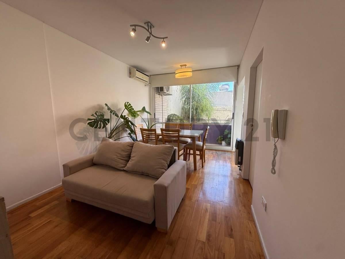 Foto de DEPARTAMENTO EN VENTA EN ALMAGRO 1 DORMITORIO CON COCHERA Y PATIO, imagen 1