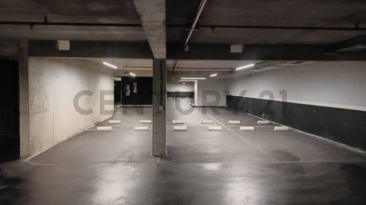 Foto de COCHERA CUBIERTA EN VENTA PALERMO HOLLYWOOD DOBLE 2°SS, imagen 5
