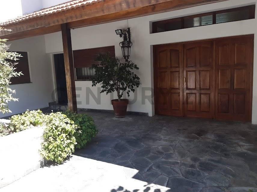 Foto de CASA EN VENTA EN LA PLATA DE 3 DORMITORIOS, imagen 1
